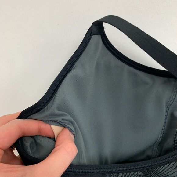 Under Armour Camo Sports Bra Women S Small Black Racerback Padded Crop Stretch - Picture 9 of 11